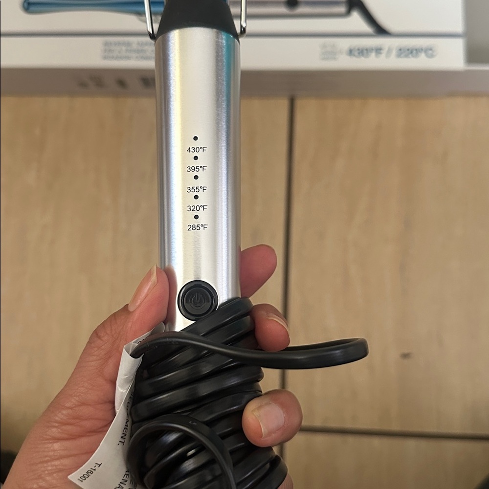 BaBylissPRO Nano Titanium Reverse Taper Curling Wand - Picture 3 of 4